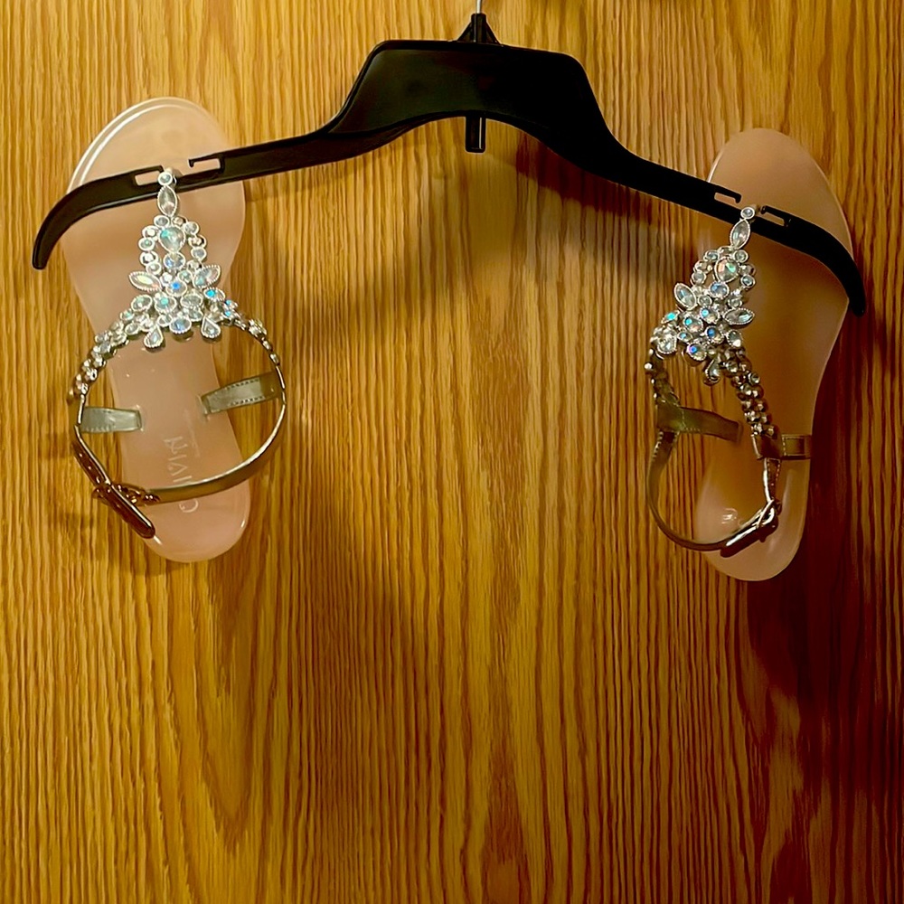 Olivia Miller Women's Jeweled Sandals Flip 6 wore twice